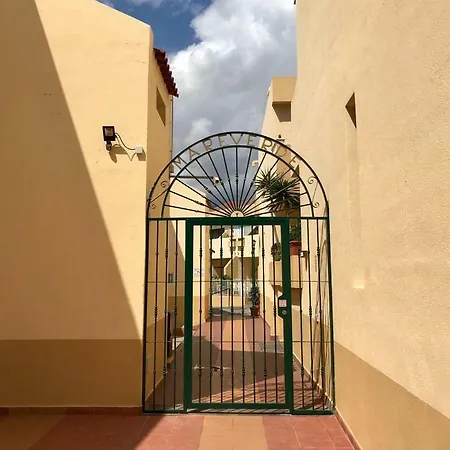 Апартаменты Mareverde, Costa Adeje, Pool View Terrace Адехе